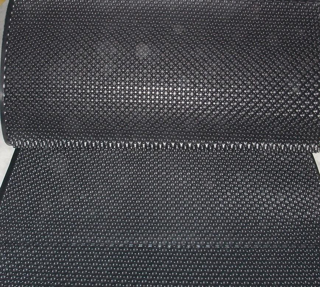 Hoja de drenaje de HDPE de un solo lado para impermeabilización de paredes verticales y jardín en la azotea