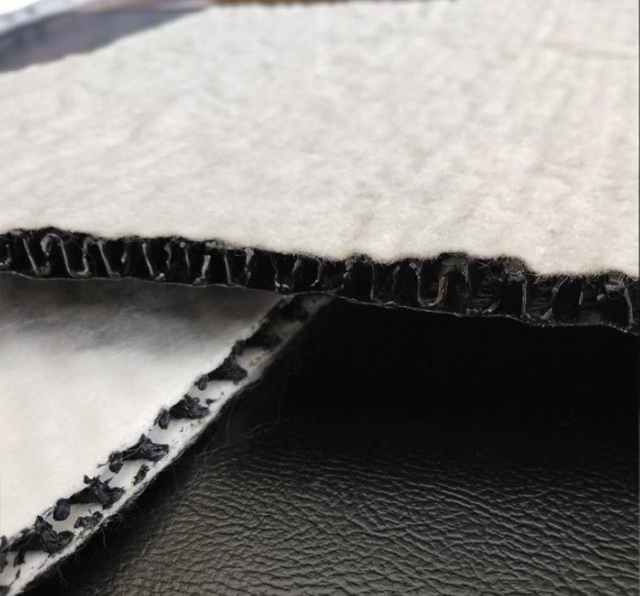 Hoja de drenaje de núcleo en forma de onda de alta resistencia a la compresión 3D para campo de deportes de fútbol bajo el césped artificial