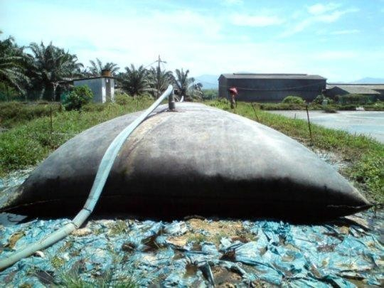 Geotubo de deshidratación de lodos GT500 de alta resistencia 75/105 o 70/90 KN/M para tratamiento de aguas residuales y proyecto de dragado